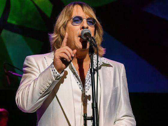 Stayin' Alive - One Night of the Bee Gees